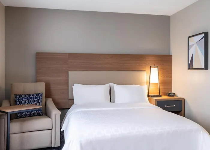 Hotel Candlewood By Ihg Rockford