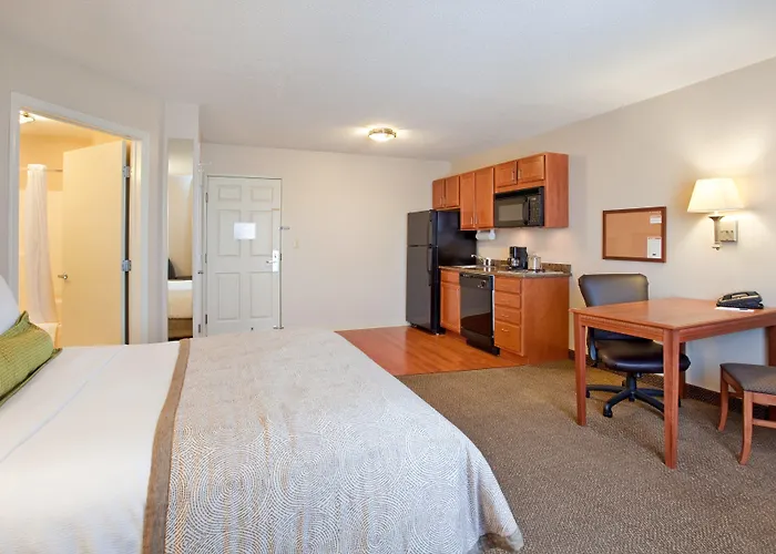 Hotel Candlewood By Ihg 3*