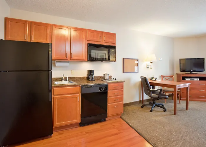 Hotel Candlewood By Ihg Rockford