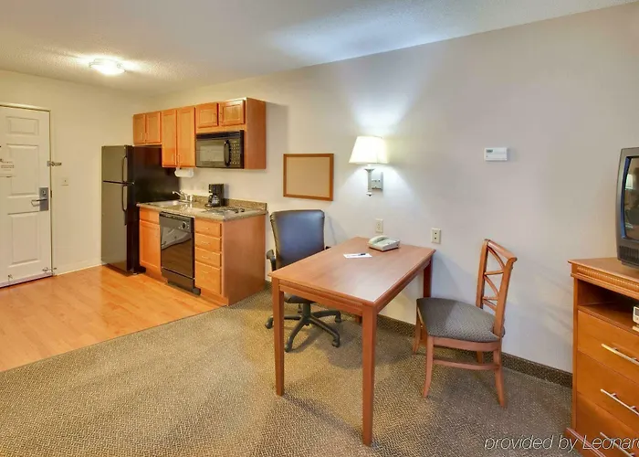 Candlewood By Ihg 3*